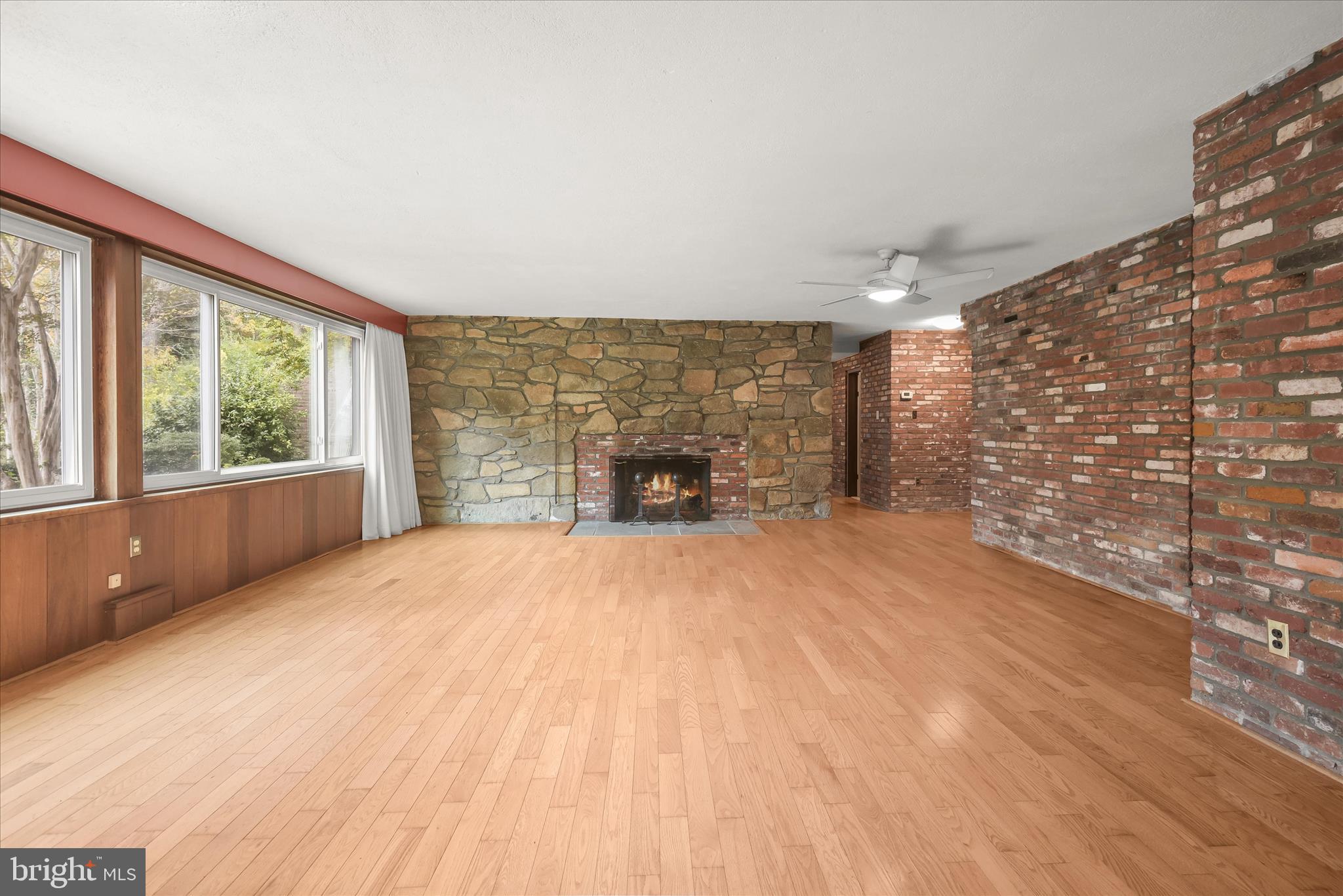 5311 Allandale Road Bethesda, MD 20816 - Photo 20 of 45 Living and Dining Room