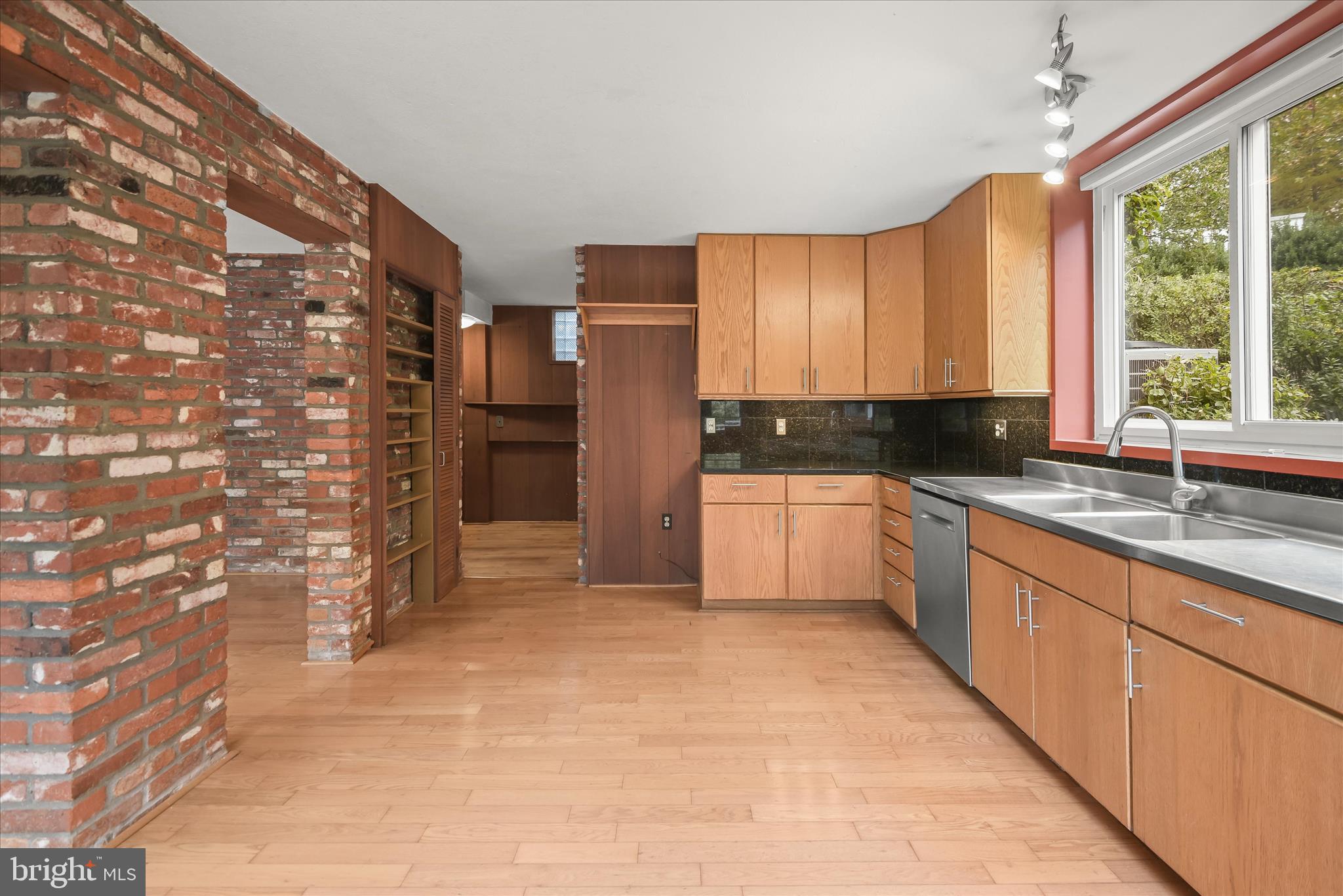 5311 Allandale Road Bethesda, MD 20816 - Photo 22 of 45 Kitchen