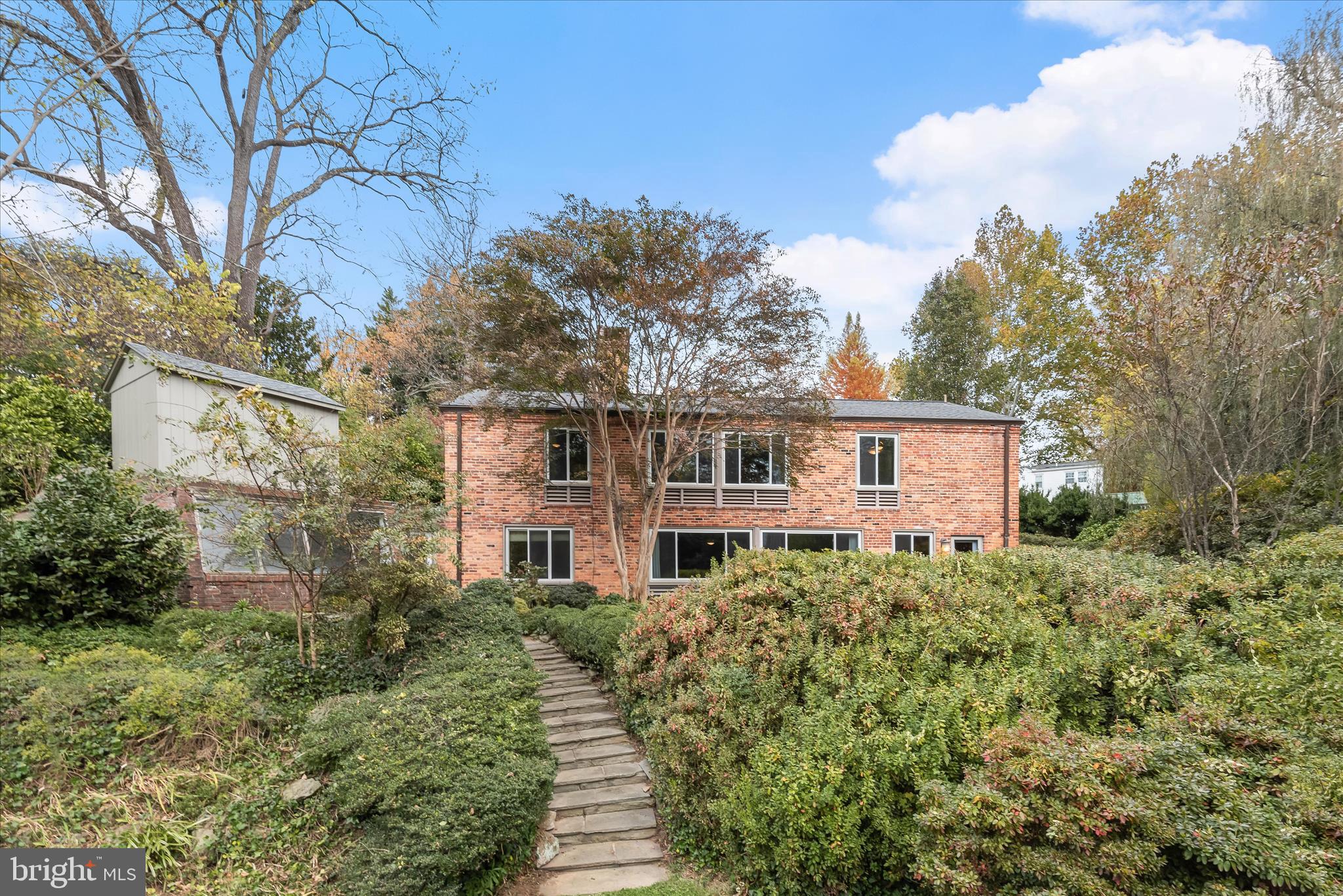 5311 Allandale Road Bethesda, MD 20816 - Photo 29 of 45 Rear