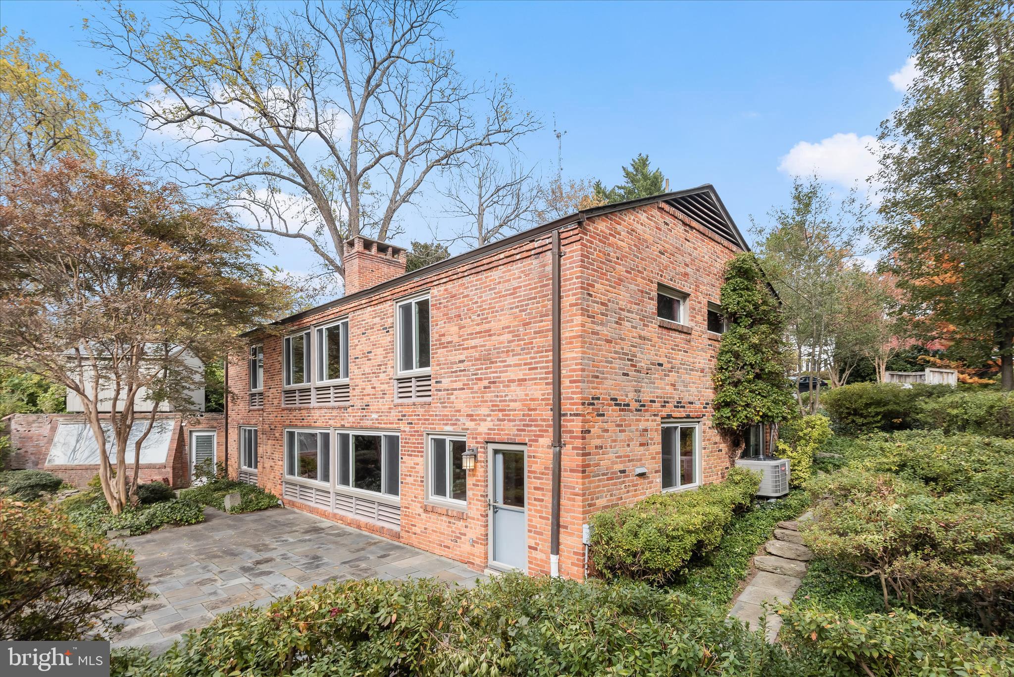 5311 Allandale Road Bethesda, MD 20816 - Photo 39 of 45 Rear