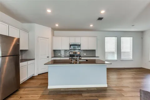 $1,895 | 2925 South Griffin Lane, Crandall, TX 75114