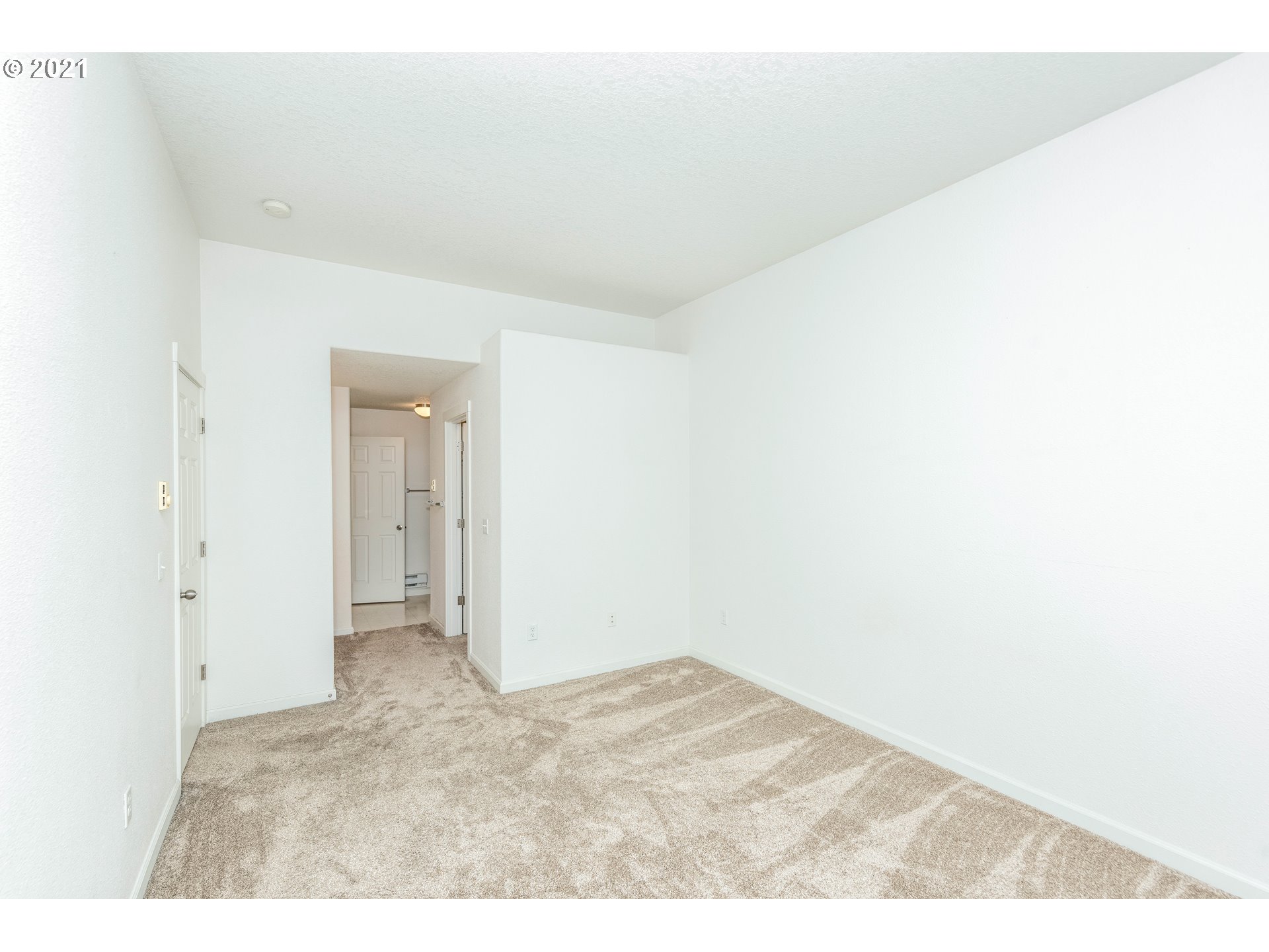 14635 Southwest Beard Road, Unit 204 Beaverton, OR 97007 - Photo 16 of 20 Gallery Image 16