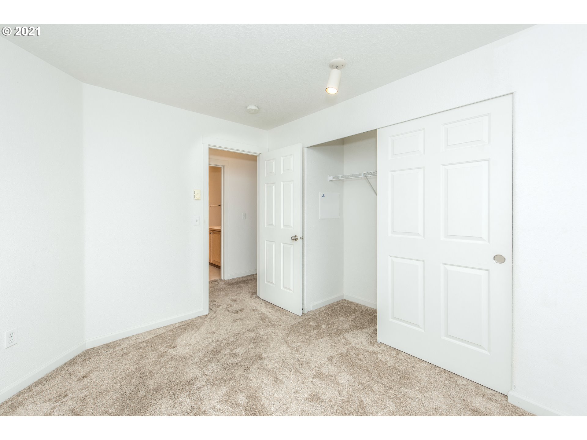 14635 Southwest Beard Road, Unit 204 Beaverton, OR 97007 - Photo 18 of 20 Gallery Image 18