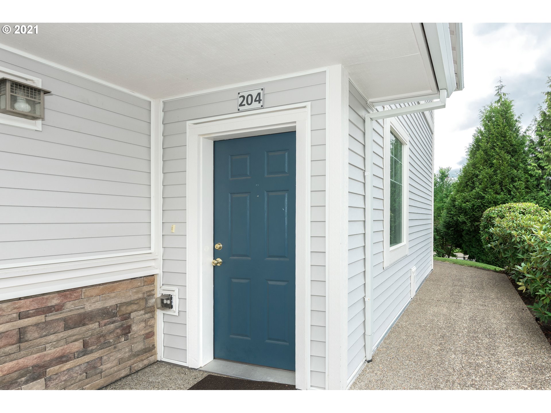 14635 Southwest Beard Road, Unit 204 Beaverton, OR 97007 - Photo 3 of 20 Gallery Image 3
