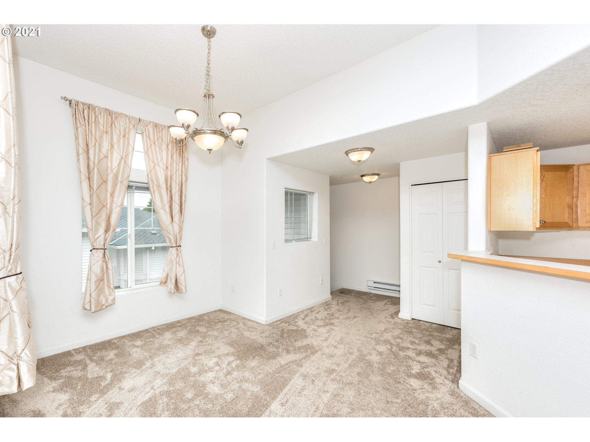 14635 Southwest Beard Road, Unit 204 Beaverton, OR 97007 - Photo 5 of 20 Gallery Image 5