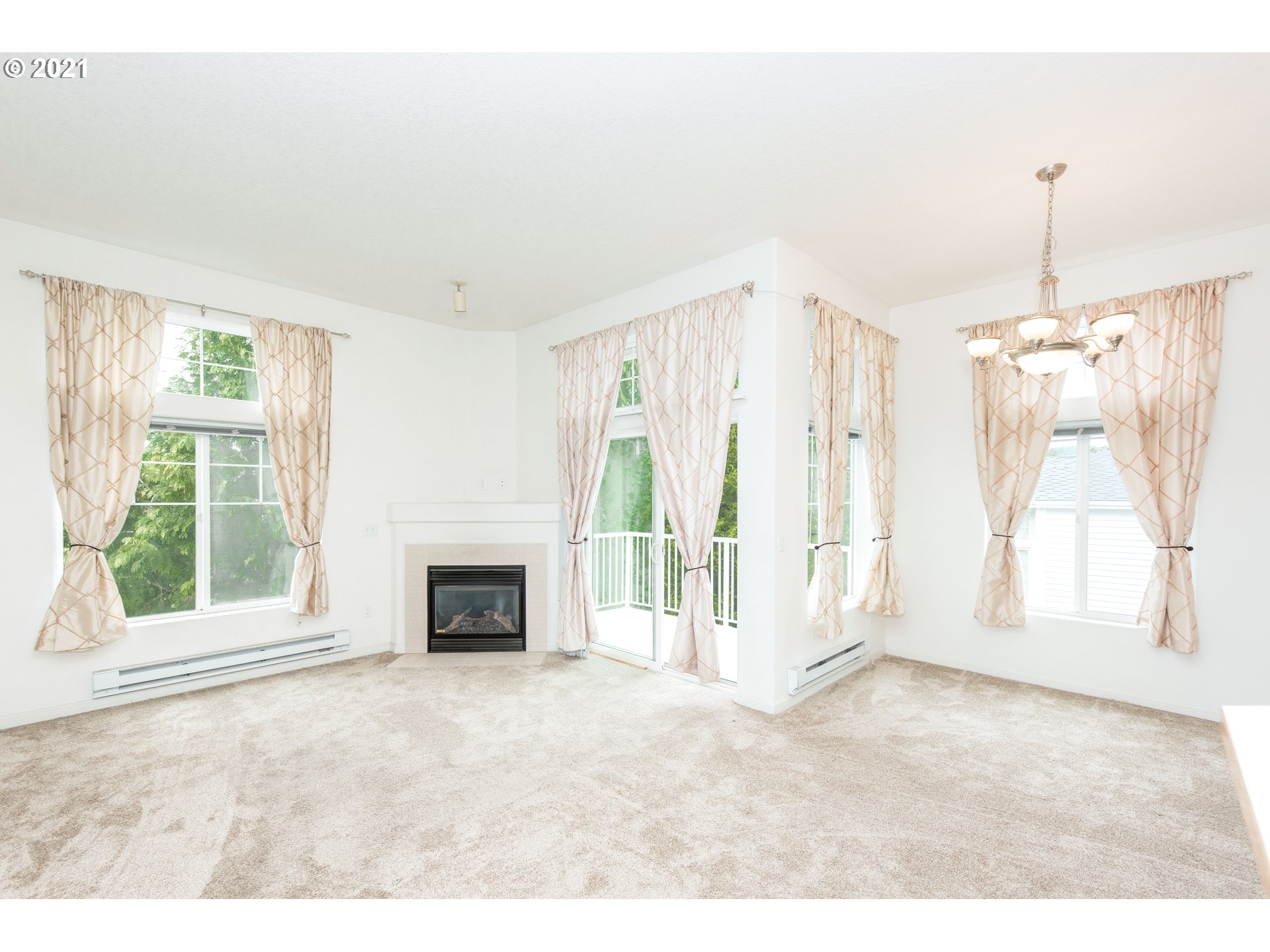 14635 Southwest Beard Road, Unit 204 Beaverton, OR 97007 - Photo 6 of 20 Gallery Image 6