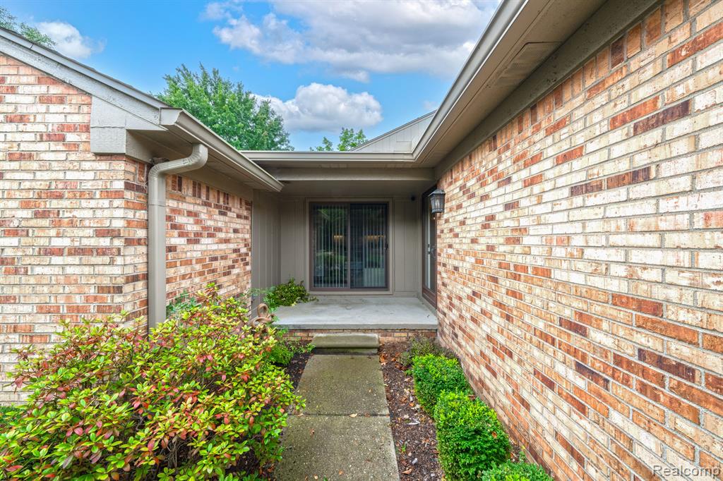 1822 Reis Court Rochester Hills, MI 48309 - Photo 5 of 29