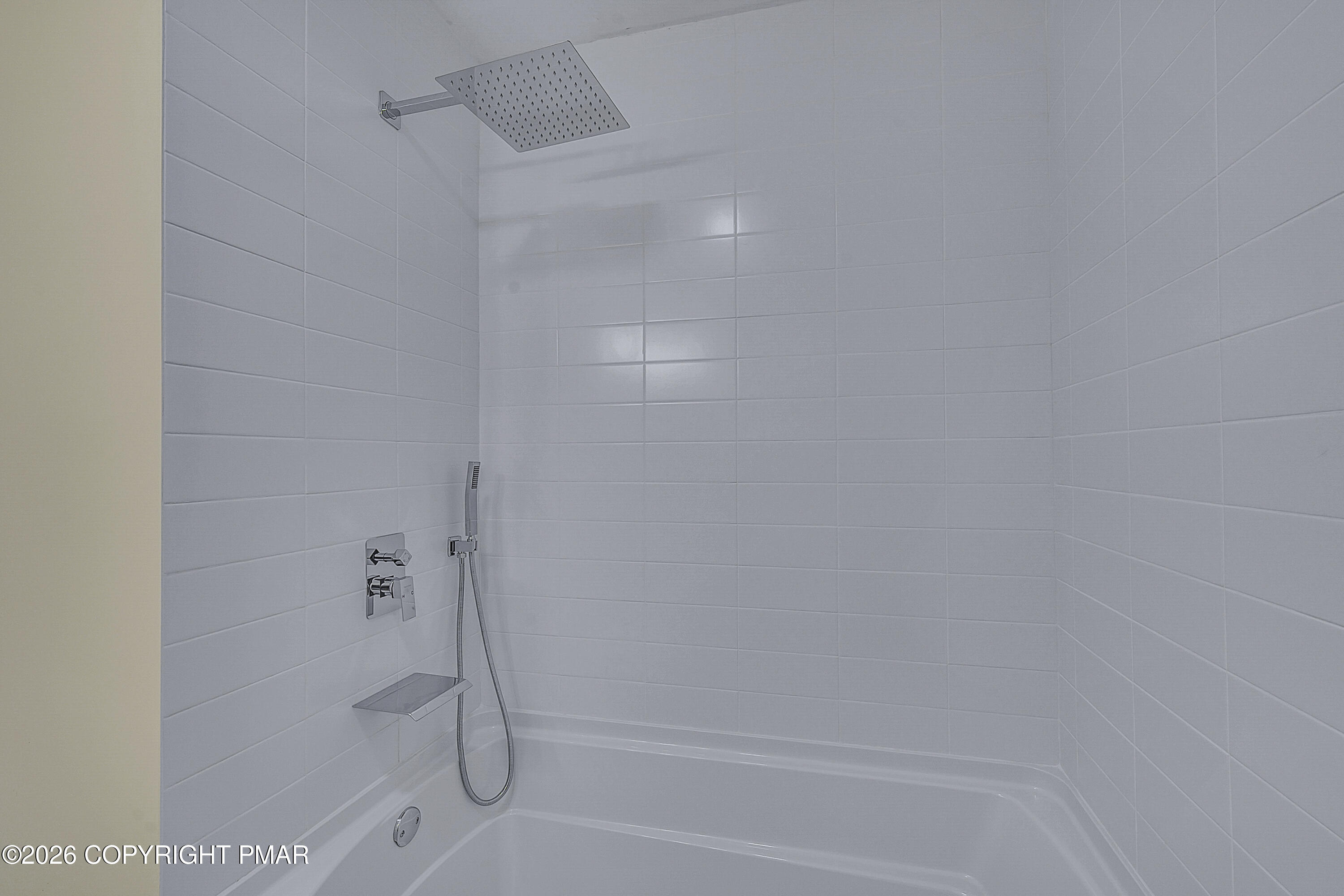 171 Foothill Boulevard Effort, PA 18330 - Photo 15 of 47 Main Bathroom