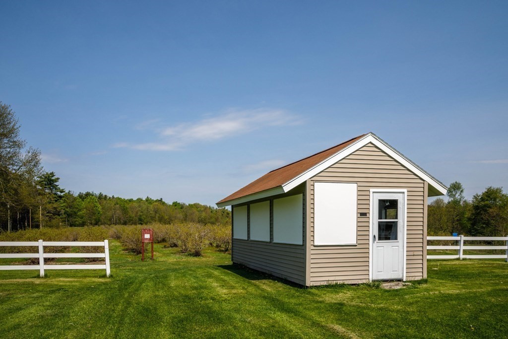 122 Ferin Road Ashburnham, MA 01430 - Photo 5 of 35