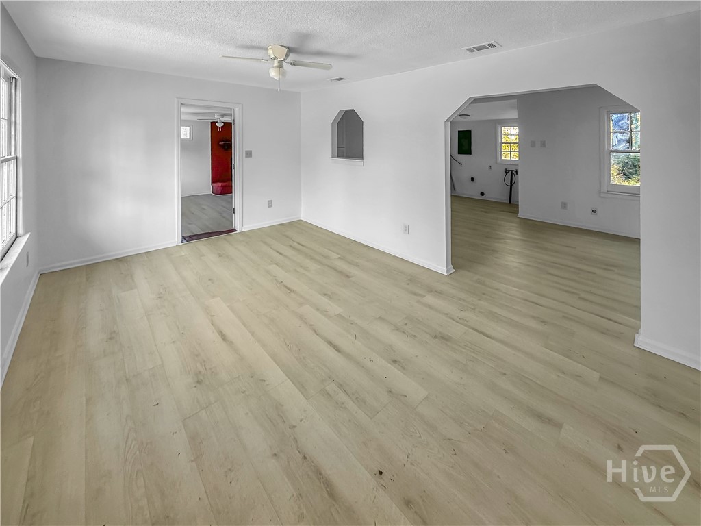 1518 Heron Street Savannah, GA 31415 - Photo 2 of 16