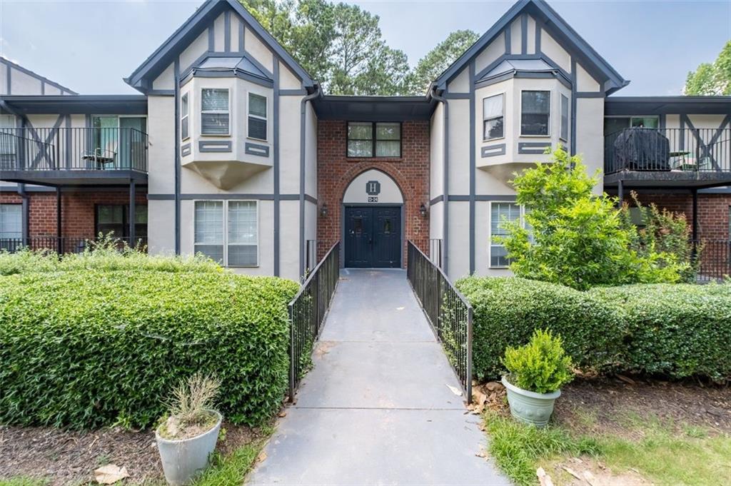 6851 Roswell Road, Unit H18 Atlanta, GA 30328 - Photo 28 of 33