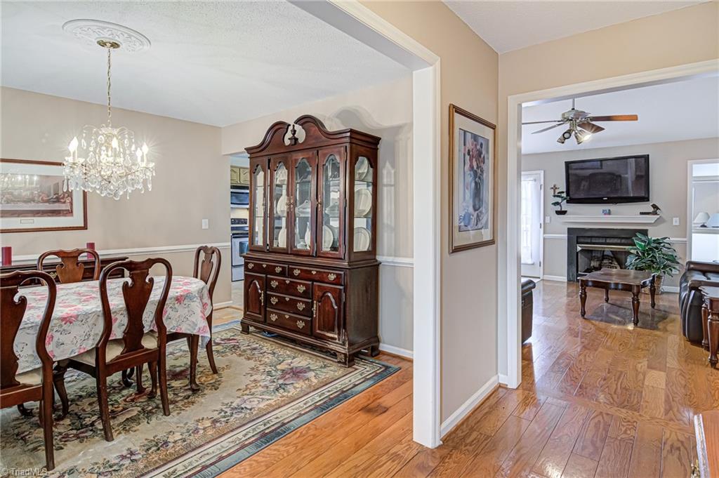 473 Beech Ridge Road Thomasville, NC 27360 - Photo 6 of 34 Dinind Room