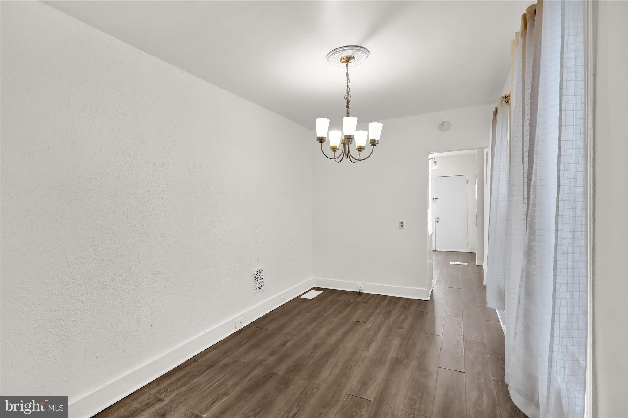 1231 Perry Street Reading, PA 19604 - Photo 11 of 27 360_1352