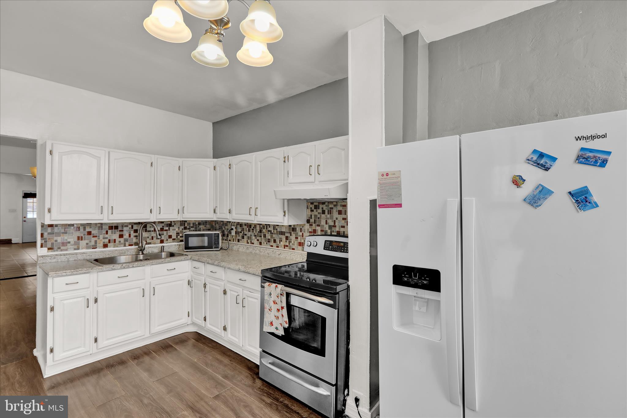 1231 Perry Street Reading, PA 19604 - Photo 14 of 27 360_1372