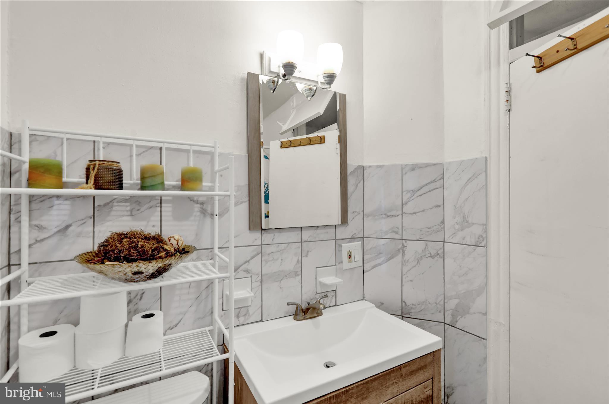 1231 Perry Street Reading, PA 19604 - Photo 17 of 27 360_1392