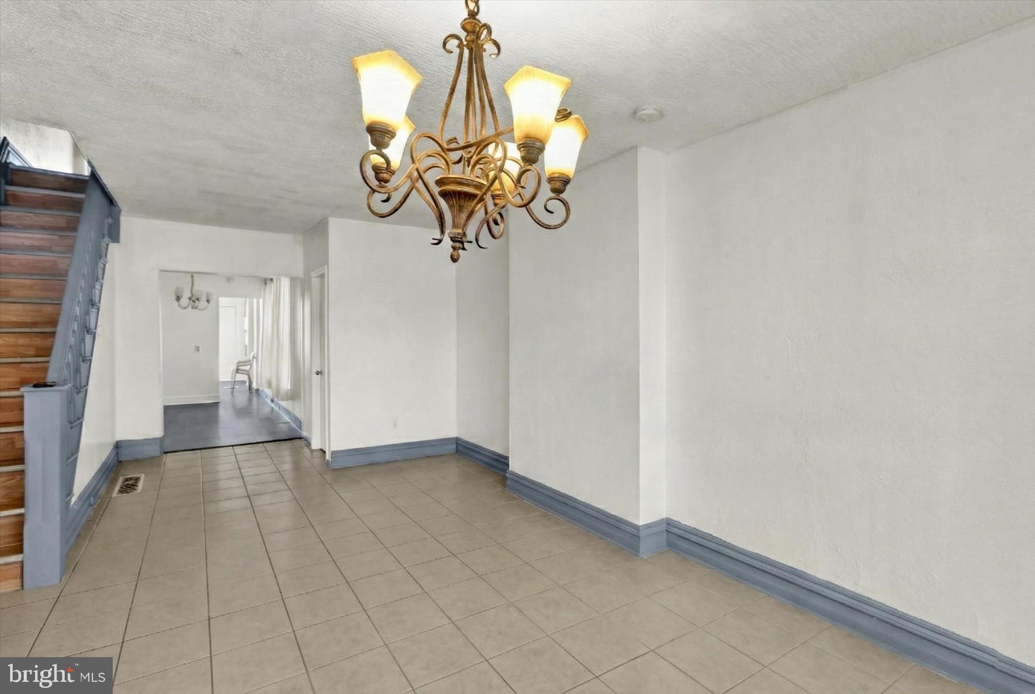 1231 Perry Street Reading, PA 19604 - Photo 7 of 27 1