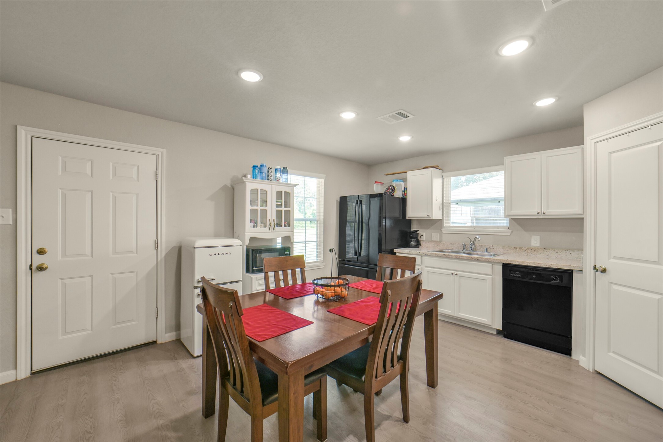 1620 23rd Street Hempstead, TX 77445 - Photo 4 of 14