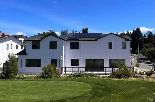 $1,599,995 | 3701 Cross Creek Road, Santa Rosa, CA 95403