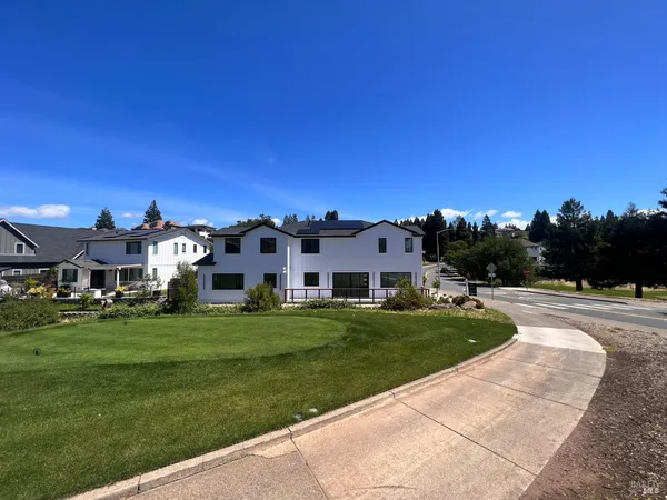 $1,599,995 | 3701 Cross Creek Road, Santa Rosa, CA 95403