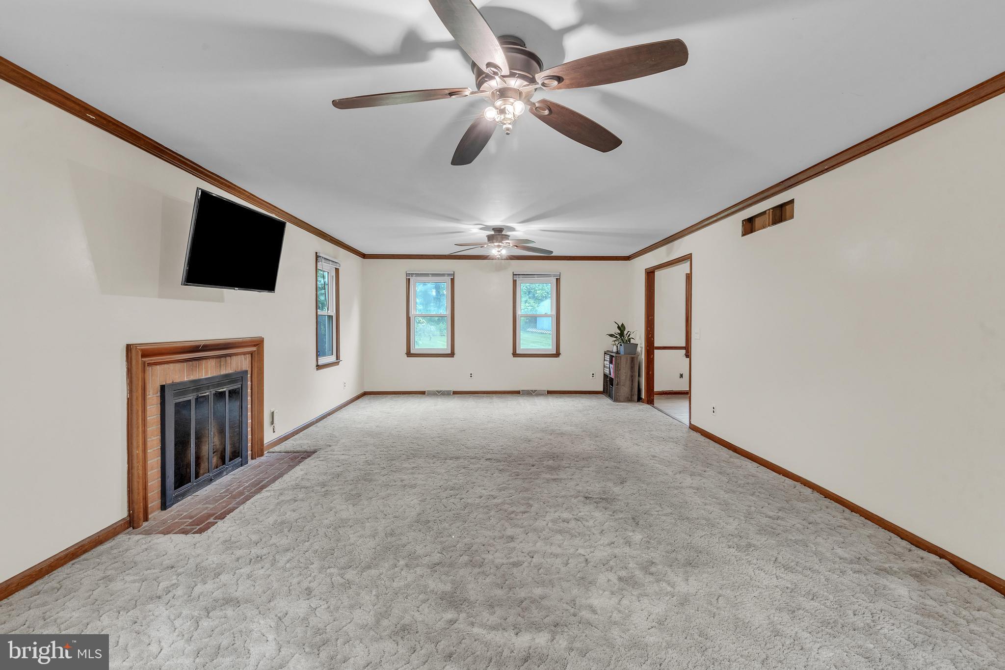 701 Fawn Road Newark, DE 19711 - Photo 6 of 29 Family Room