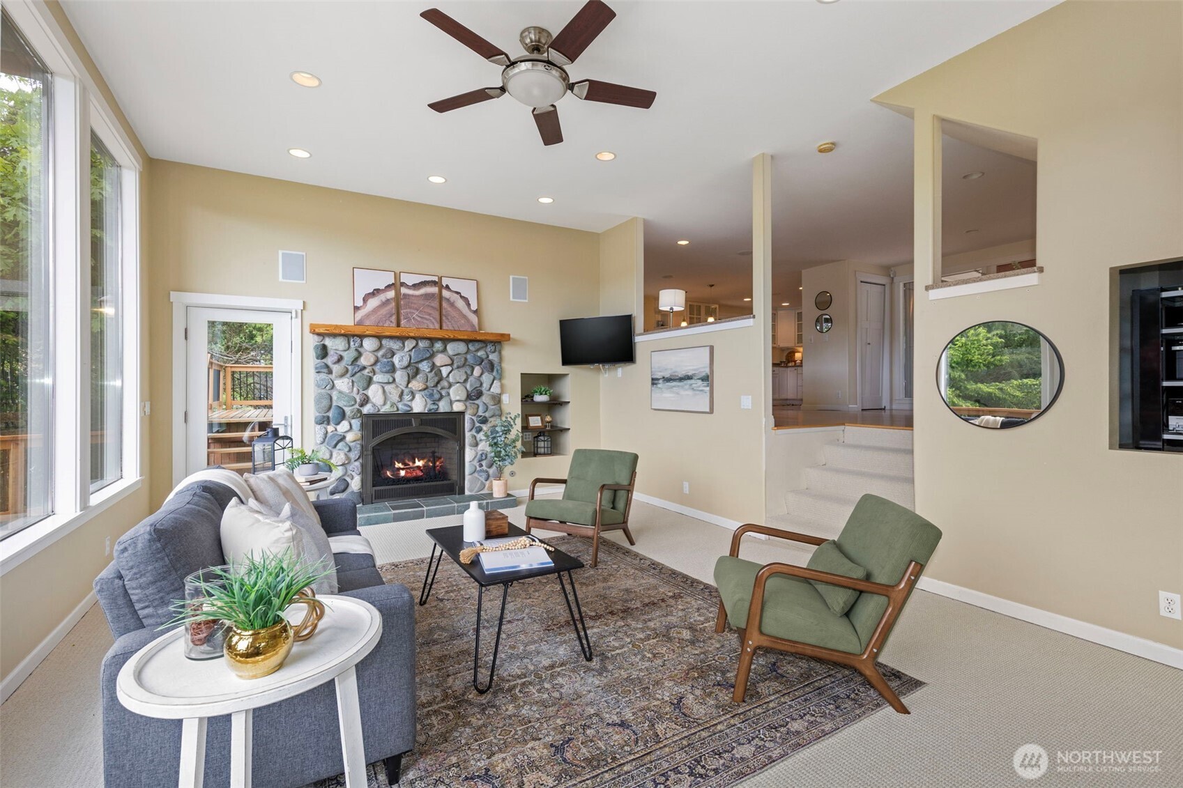21275 Indianola Road Northeast Poulsbo, WA 98370 - Photo 10 of 40