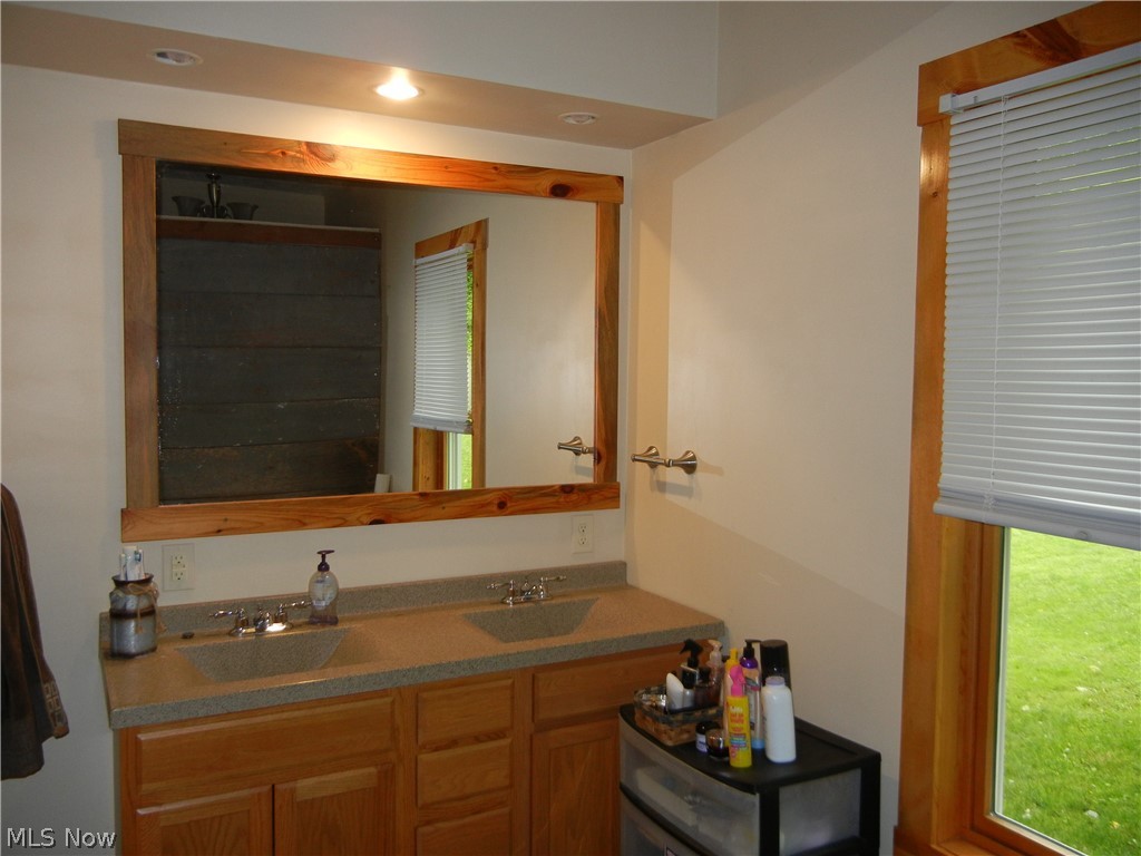 9020 Walnut Creek Bottom Road Northwest Dundee, OH 44624 - Photo 5 of 20 Gallery Image 5