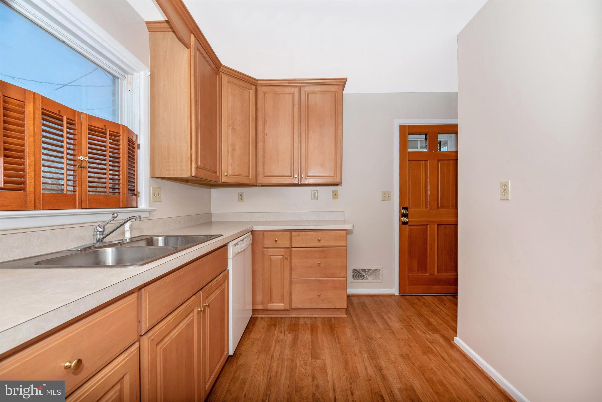 417 Delaware Road Frederick, MD 21701 - Photo 14 of 63 Kitchen