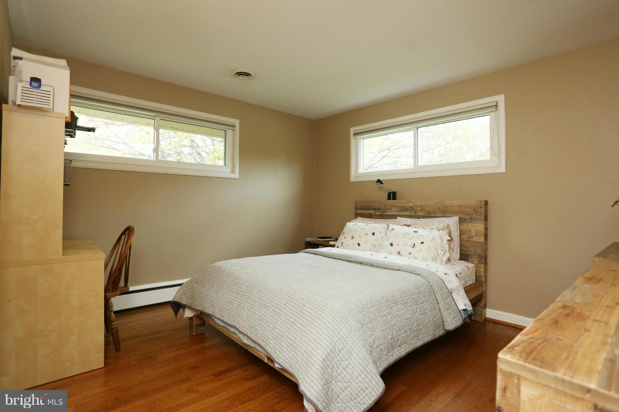 10124 Cornwall Road Fairfax, VA 22030 - Photo 13 of 30 Bedroom (Master)
