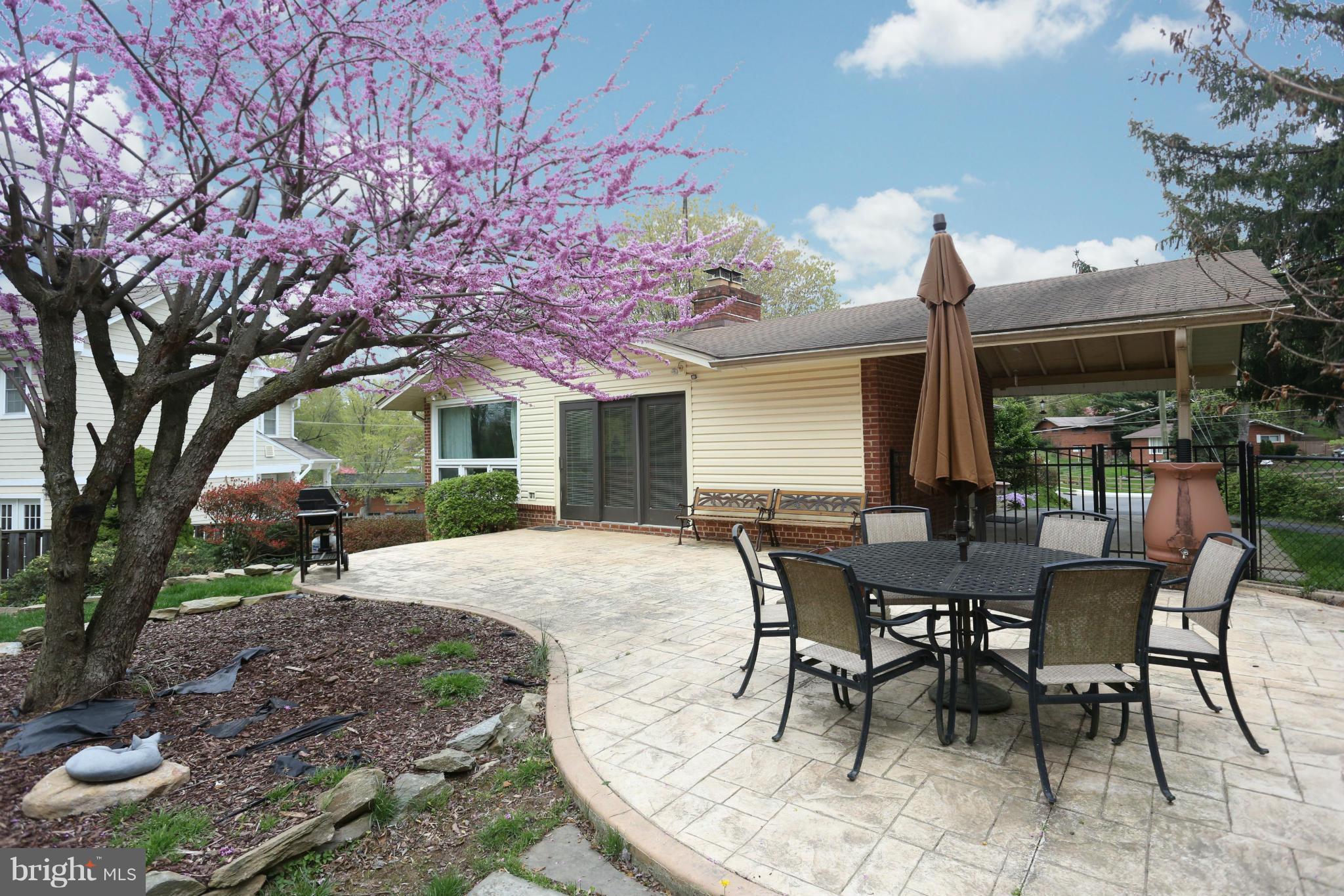 10124 Cornwall Road Fairfax, VA 22030 - Photo 27 of 30 Exterior (Rear)
