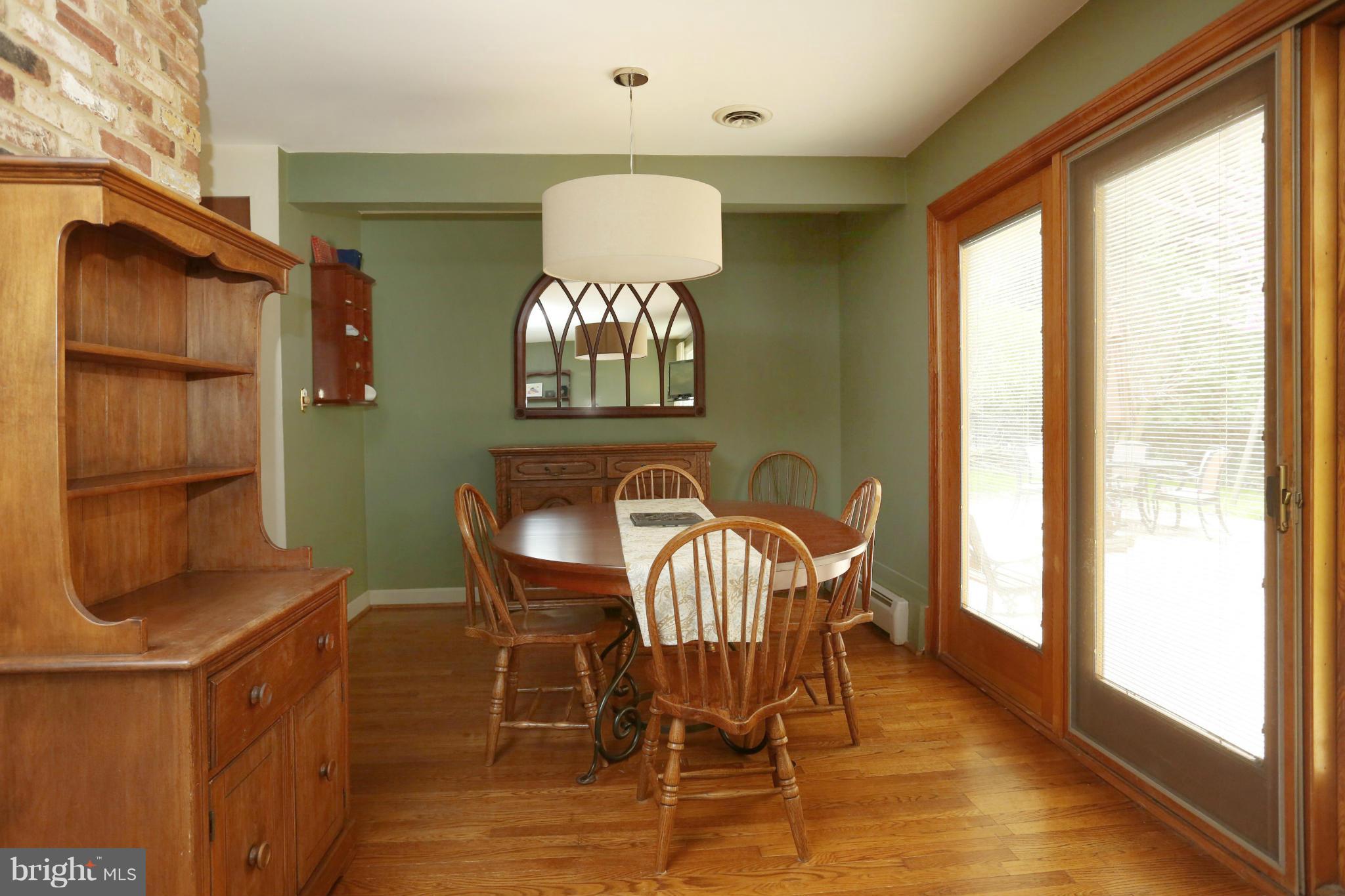 10124 Cornwall Road Fairfax, VA 22030 - Photo 9 of 30 Dining Room