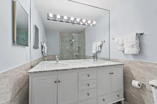 a view of a lake from a yard