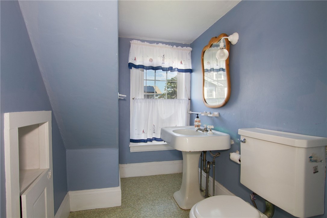 13 Fenway Road Westerly, RI 02891 - Photo 20 of 37 Gallery Image 20