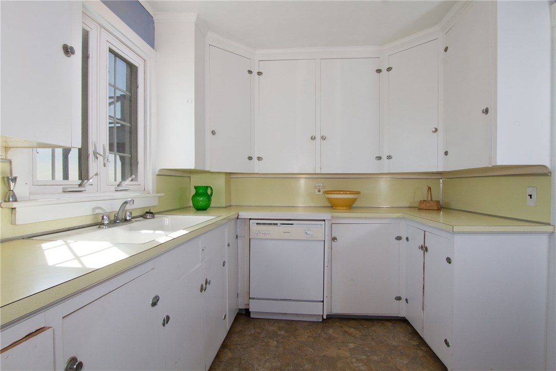 13 Fenway Road Westerly, RI 02891 - Photo 31 of 37 Gallery Image 31