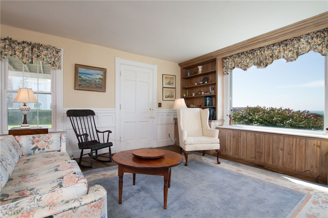 13 Fenway Road Westerly, RI 02891 - Photo 10 of 37 Gallery Image 10