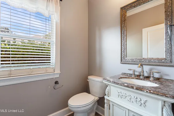 $635,000 | 5137 Meadow Pointe Drive, Southaven, MS 38672