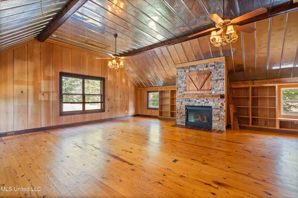 $635,000 | 5137 Meadow Pointe Drive, Southaven, MS 38672