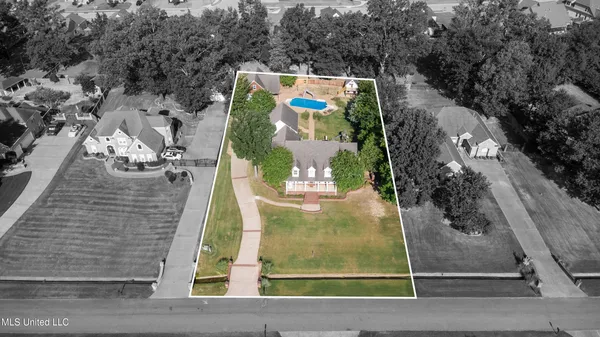 $635,000 | 5137 Meadow Pointe Drive, Southaven, MS 38672