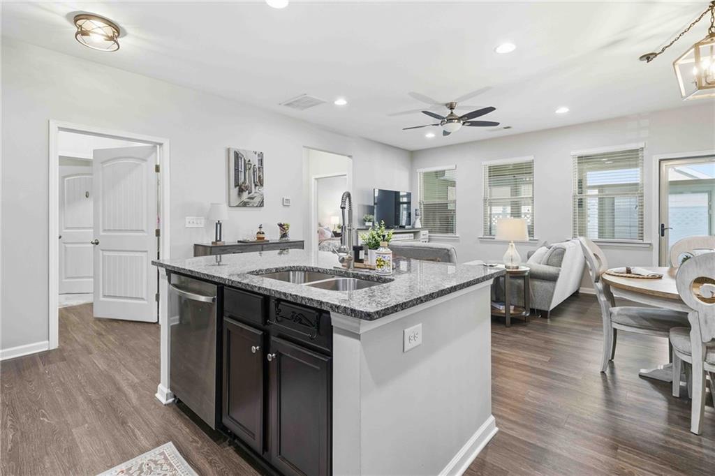 516 Riverview Lane Canton, GA 30114 - Photo 7 of 34