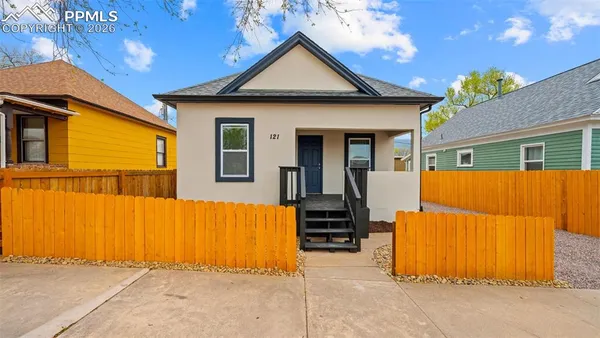 $300,000 | 121 West Fountain Boulevard, Colorado Springs, CO 80903