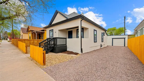 $300,000 | 121 West Fountain Boulevard, Colorado Springs, CO 80903