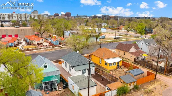 $300,000 | 121 West Fountain Boulevard, Colorado Springs, CO 80903