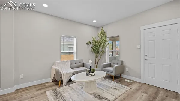 $300,000 | 121 West Fountain Boulevard, Colorado Springs, CO 80903