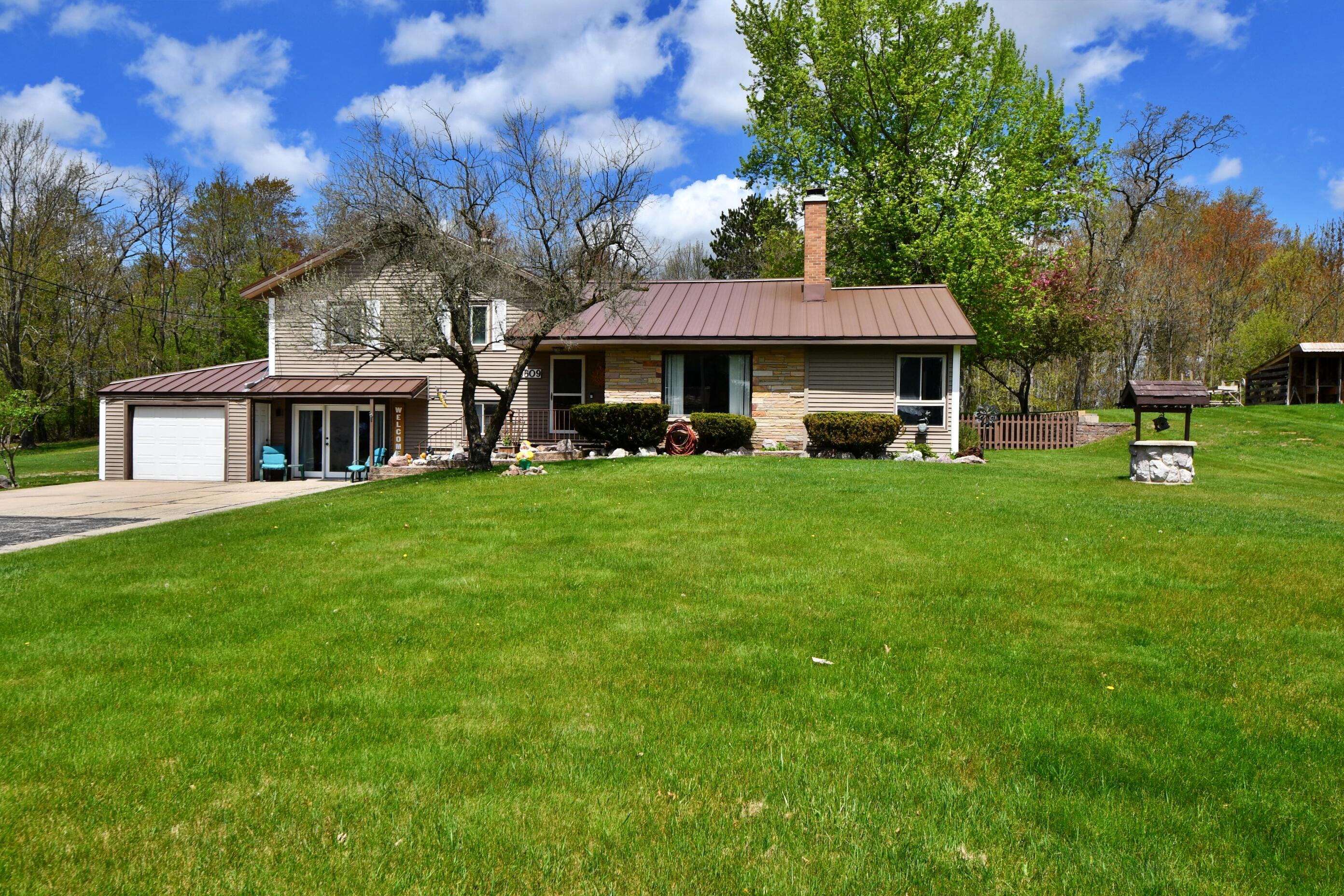 9609 East Madison Road St. Helen, MI 48656 - Photo 2 of 40 Gallery Image 2