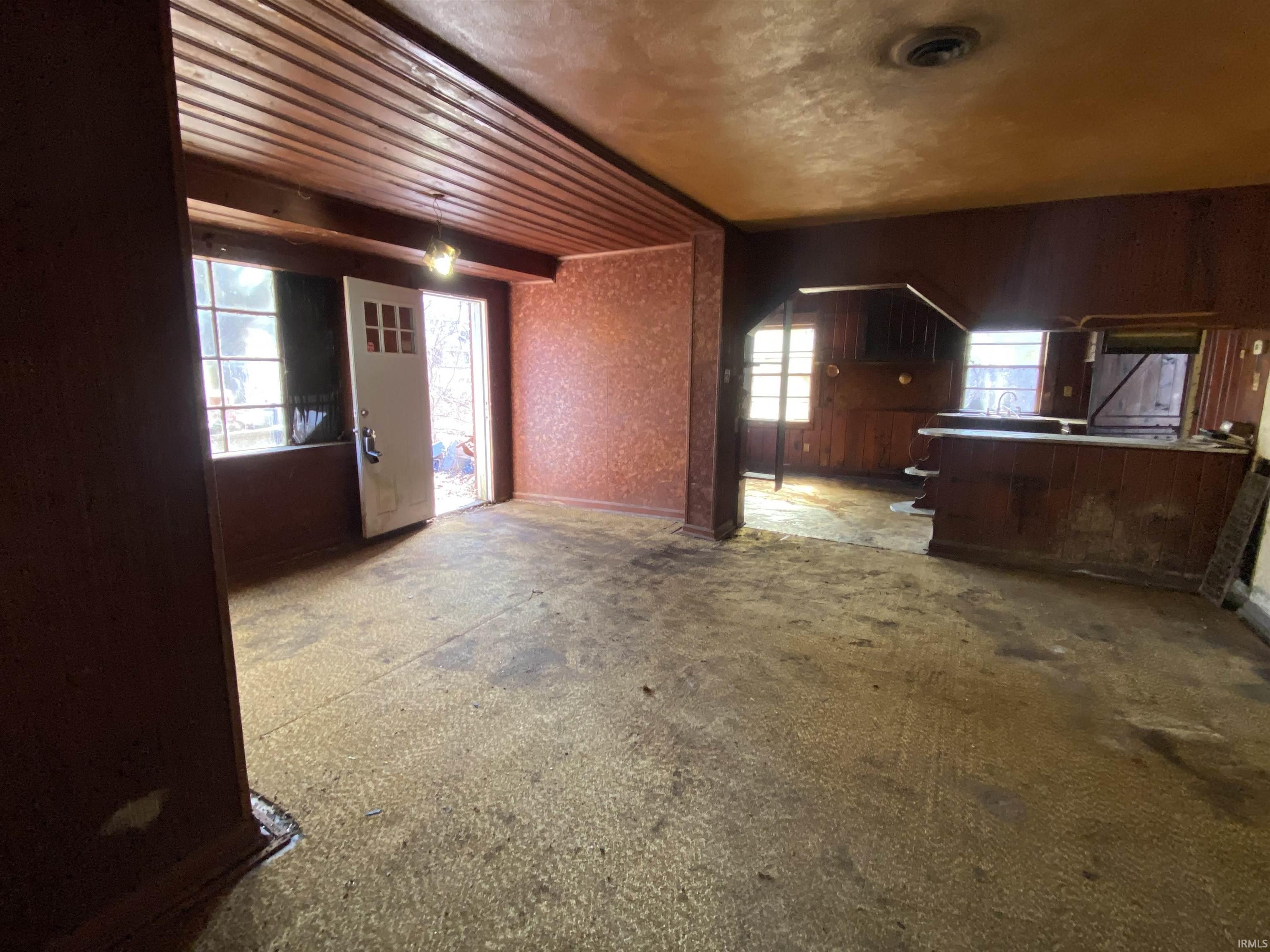 2524 Diefenbach Road Evansville, IN 47720 - Photo 3 of 13