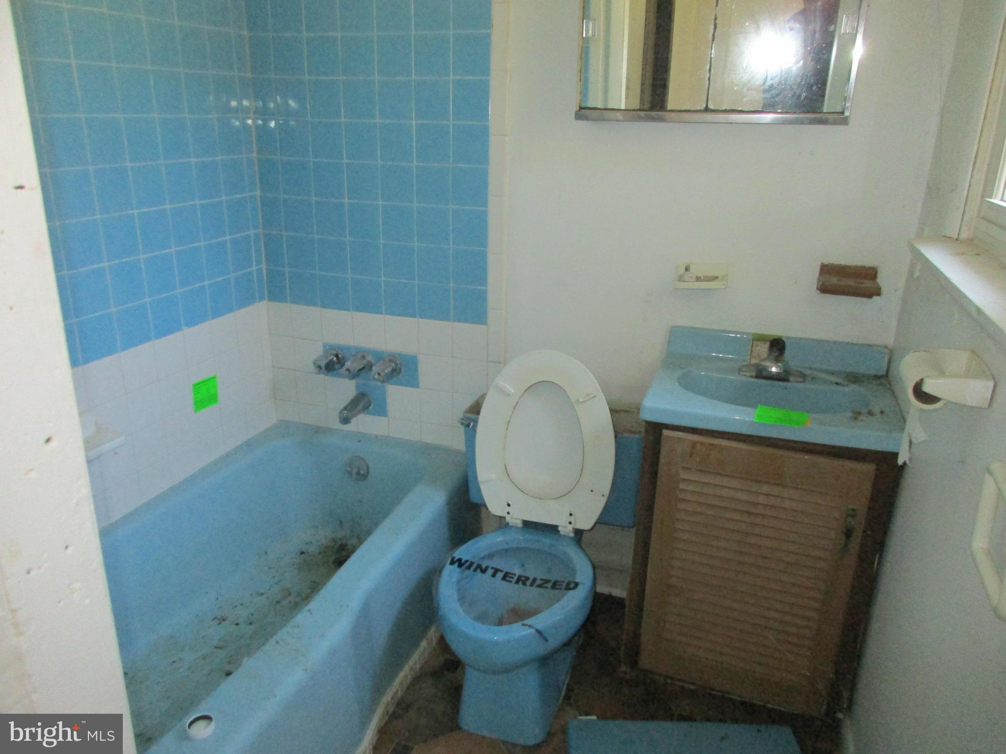 1806 Johnson Road Annapolis, MD 21409 - Photo 9 of 11 Bath