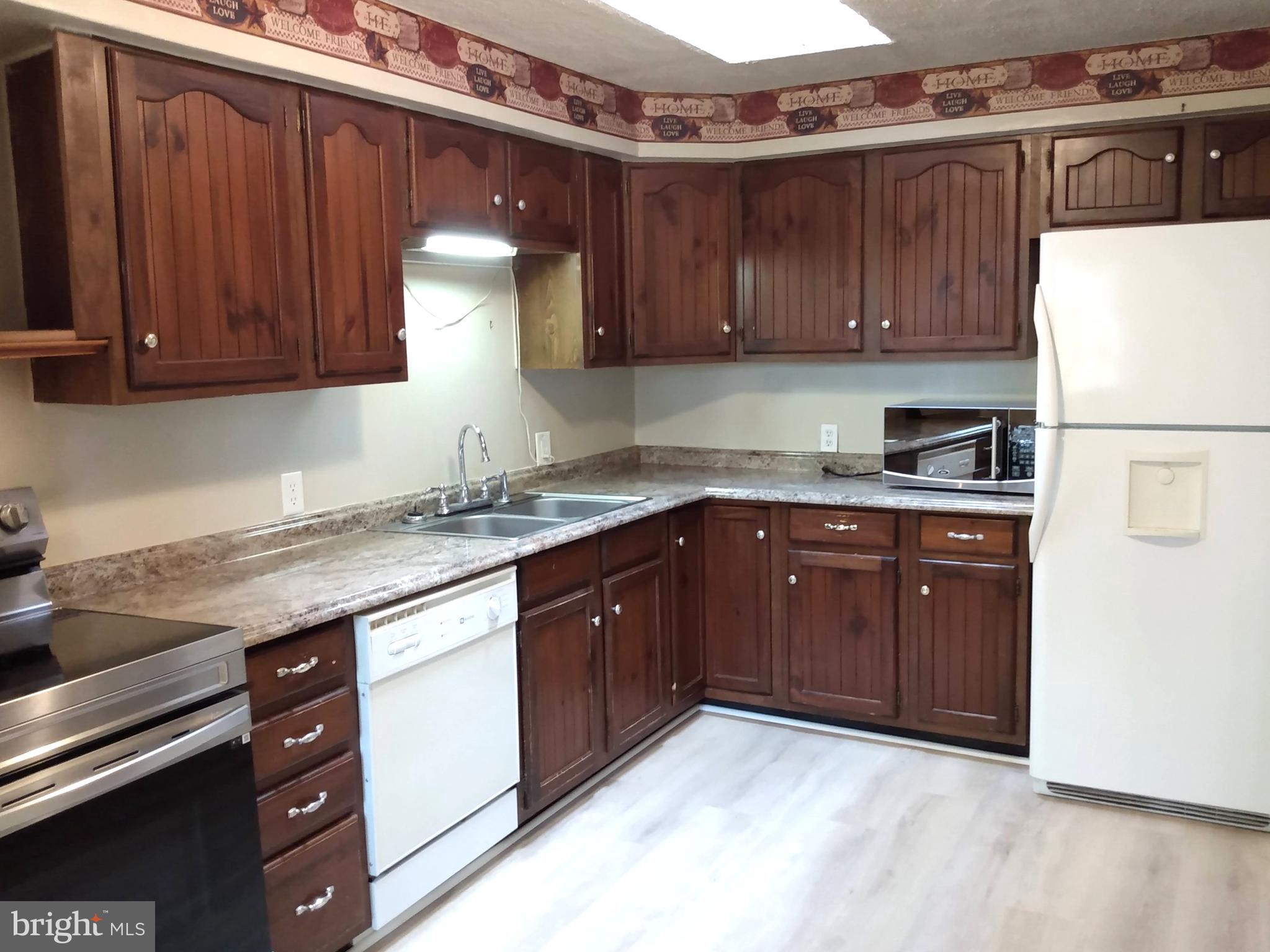104 Springhouse Road Shippensburg, PA 17257 - Photo 8 of 29 Kitchen
