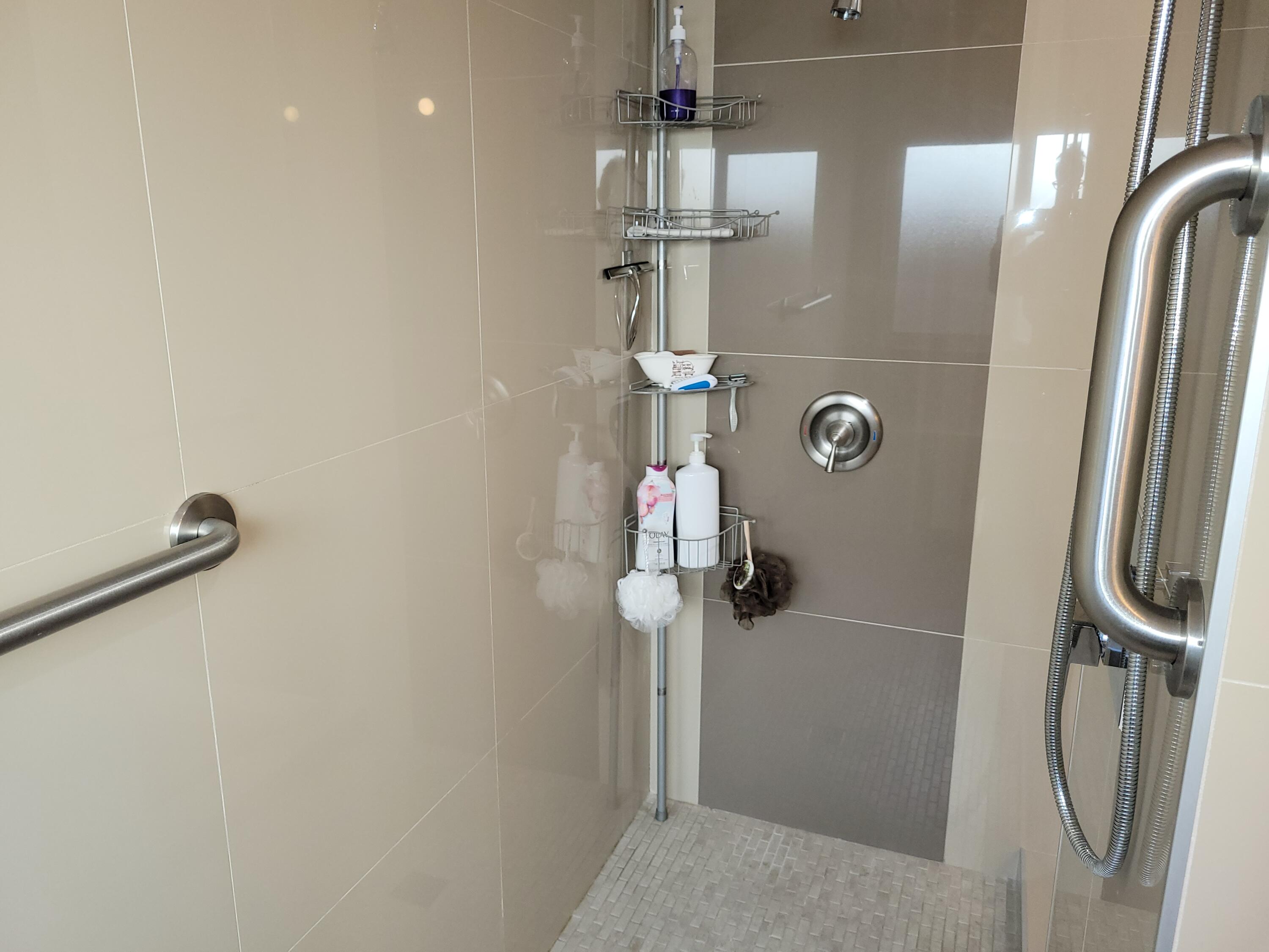 81641 Ave 48, Unit 56 Indio, CA 92201 - Photo 13 of 28 a bathroom with a shower