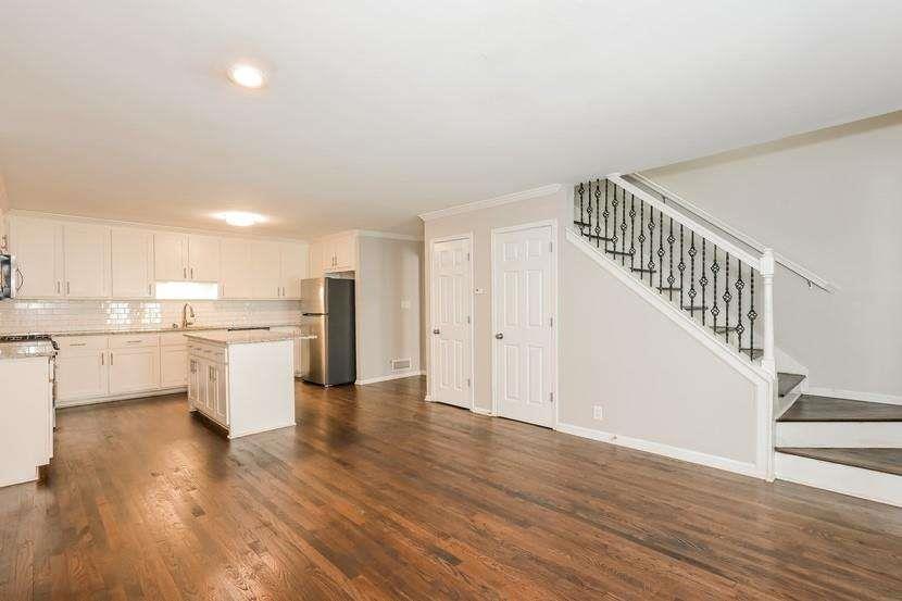 7127 Riverside Drive Atlanta, GA 30328 - Photo 2 of 21