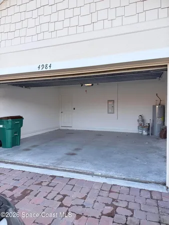 $2,400 | 4984 Amasa Circle, Melbourne, FL 32904
