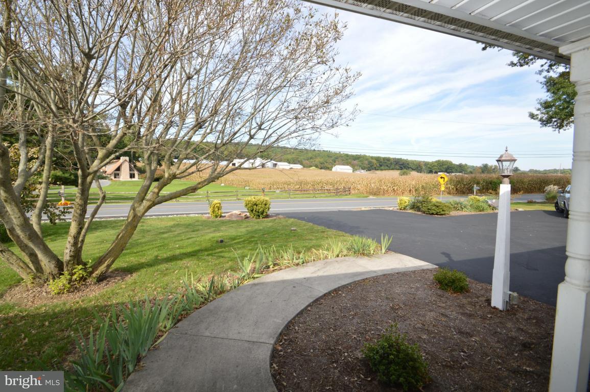 1073 Mountain Road Manheim, PA 17545 - Photo 14 of 19